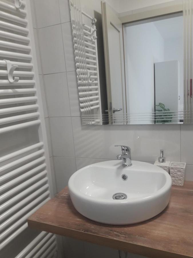 Apartma Oddih Dutovlje Exterior foto